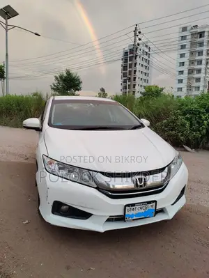 হোন্ডা গ্রেস ১.৫ হাইব্রিড এফডব্লিউডি ২০১৬ পার্ল