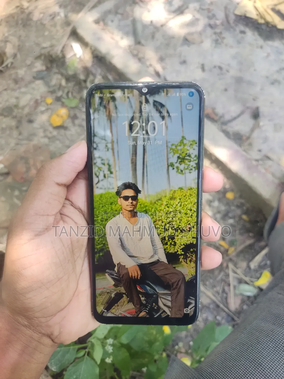 আইকিউওও ১২৮ জিবি কালো
