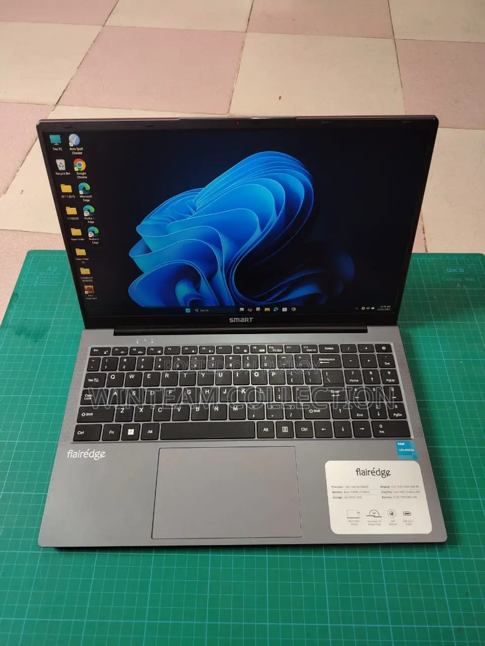 Laptop 8GB Intel SSD 256GB