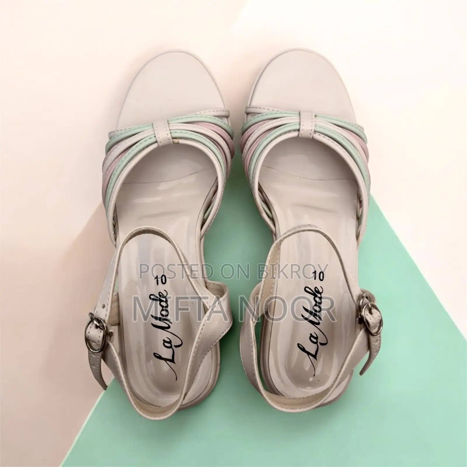 Brand New Ladies Heel (Size: 10)