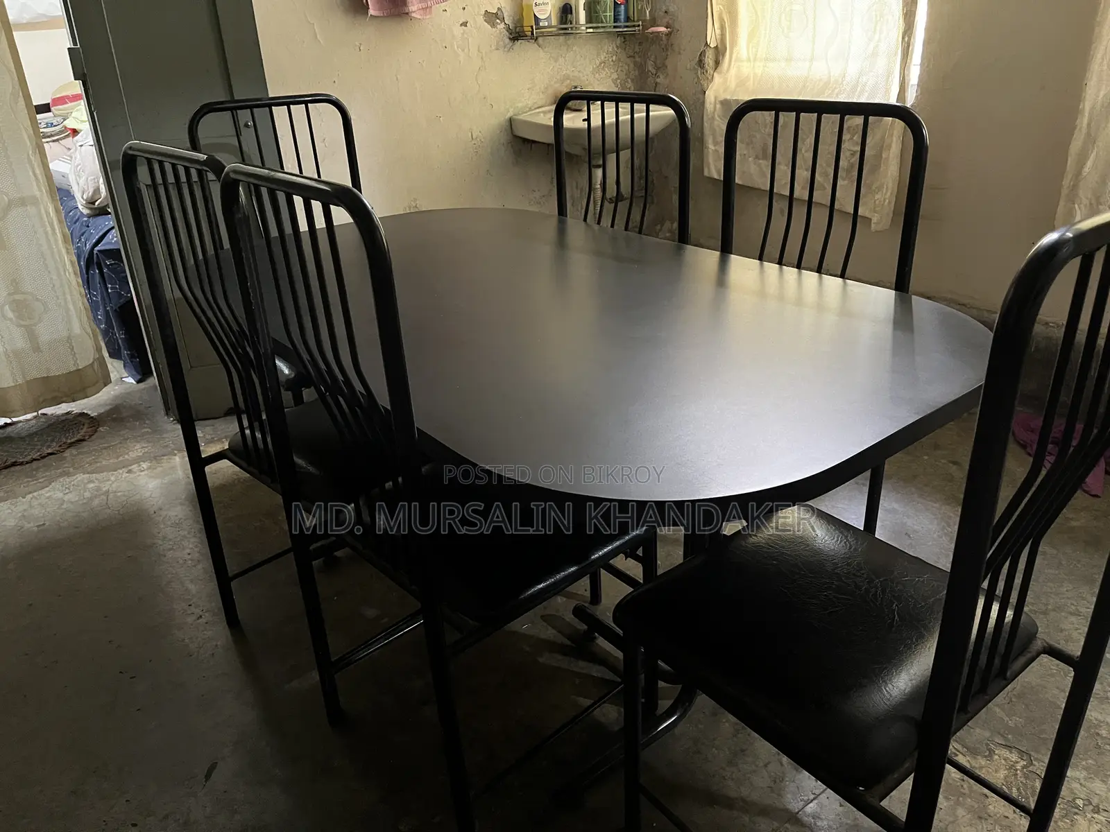 Otobi 6 Seater Dining Table for Sale!!!