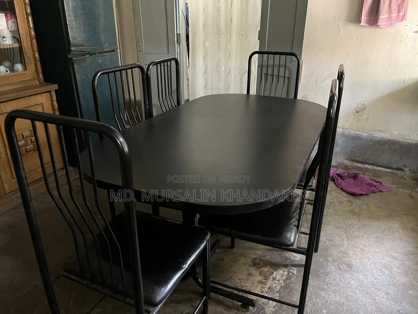 Otobi 6 Seater Dining Table for Sale!!!