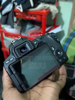 Canon Eos 200d Camera