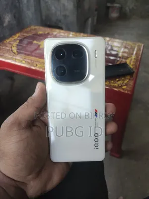 iQOO 12 512 GB হোয়াইট