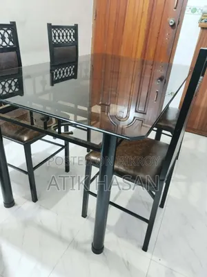 ব্যবহৃত ৪ চেয়ারের গ্লাস টপ মেটাল ডাইনিং টেবিল সেট বিক্রি হবে