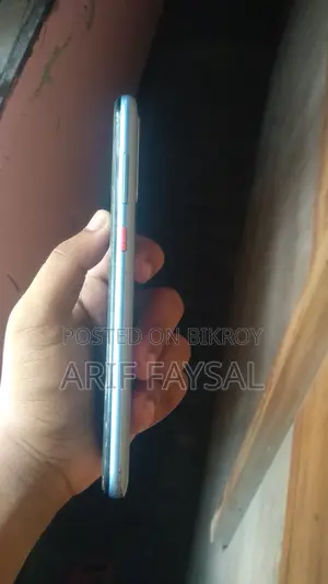ওয়ালটন ৩২ জিবি ব্লু