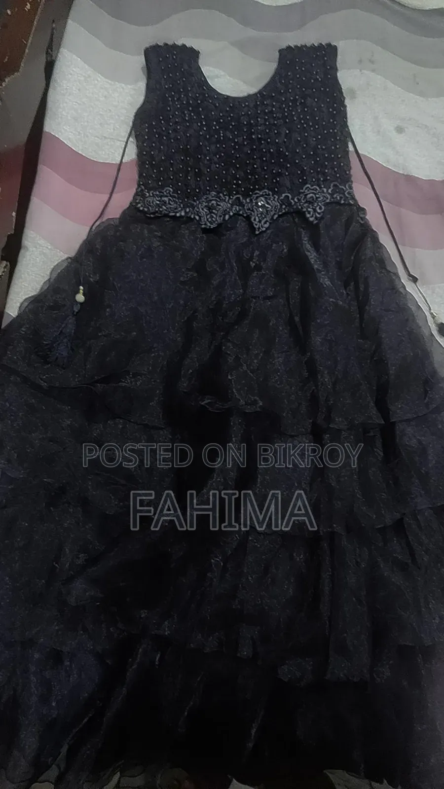 Selling urgently