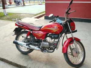 Hero Splendor Plus ২০১৫ লাল