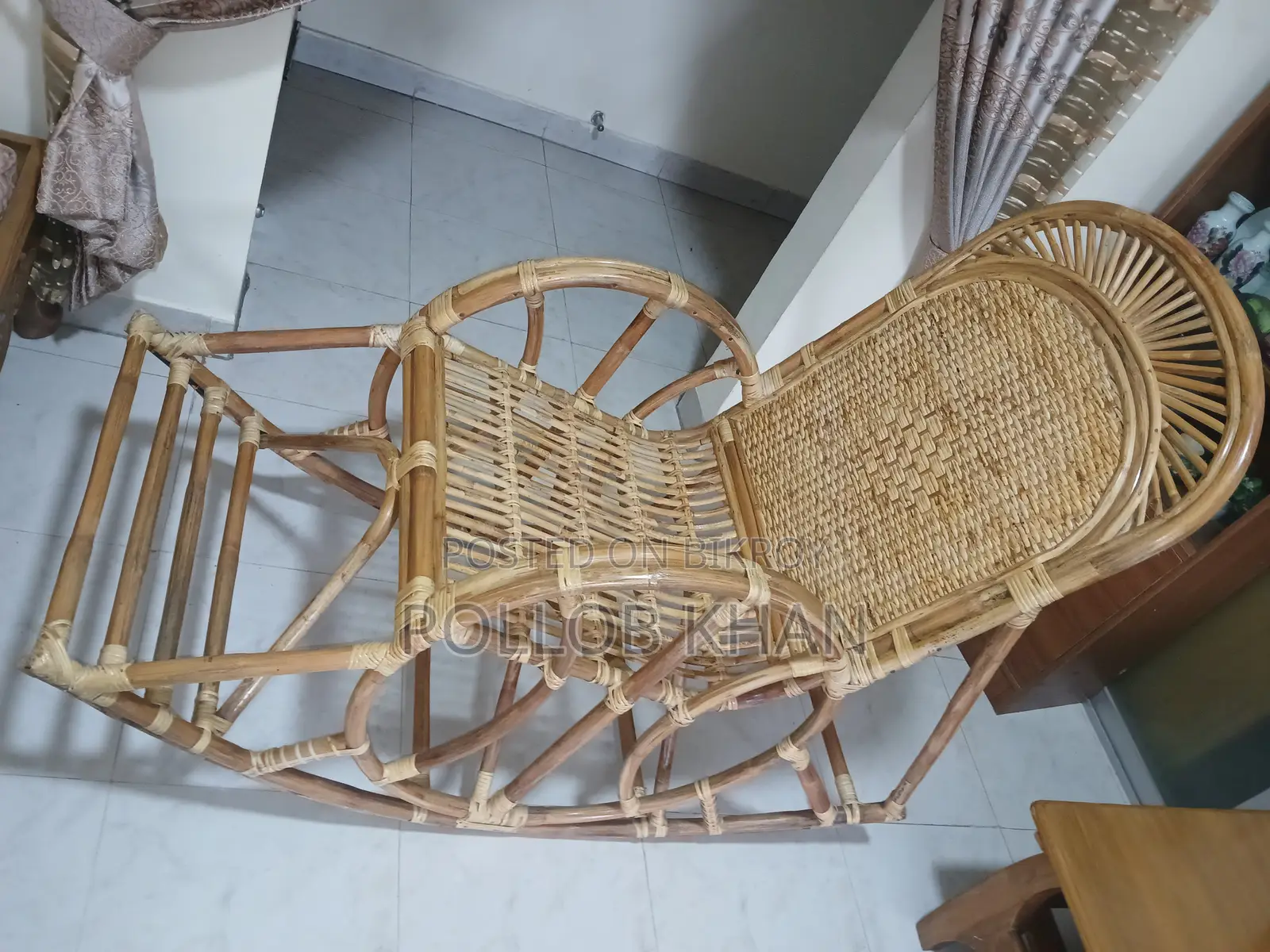High Quality Rattan Rocking Chair.