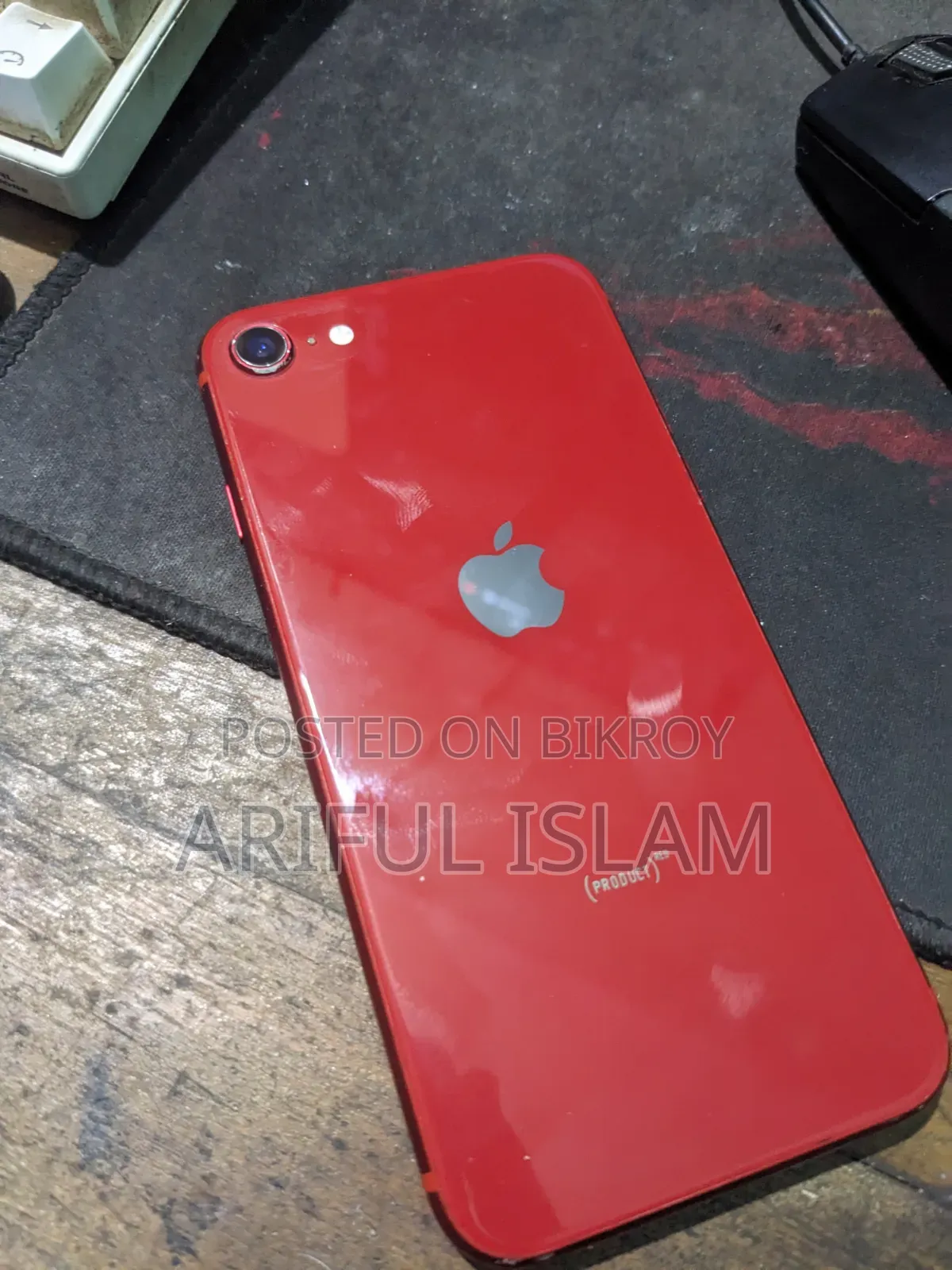 Apple iPhone SE (2020) 64 GB Red