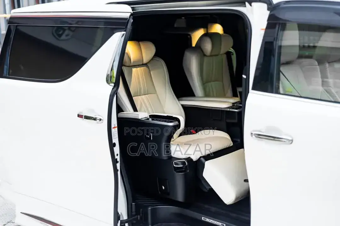 Toyota Alphard 2.5 Hybrid AWD 2019 Pearl