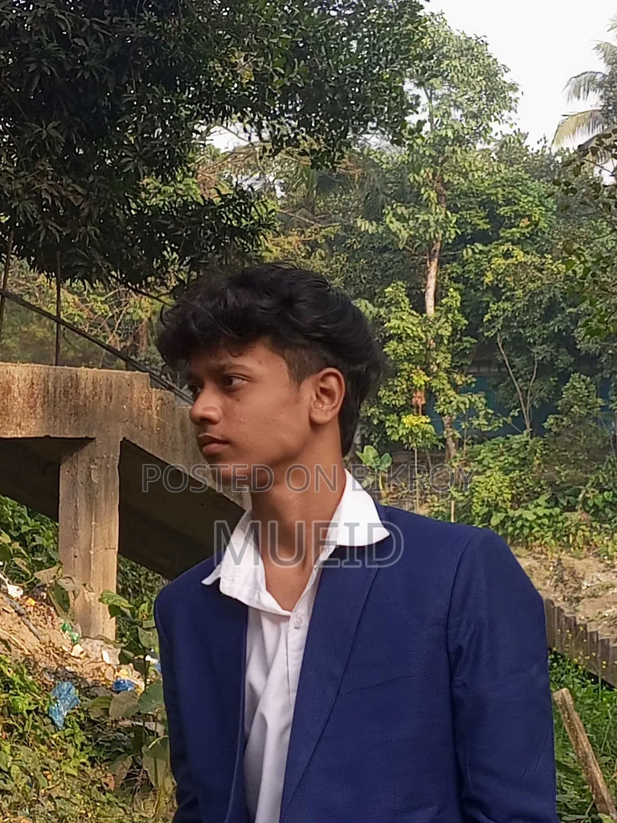 Motivated SSC Graduate Eager to Gain Experience and Develop Skills.