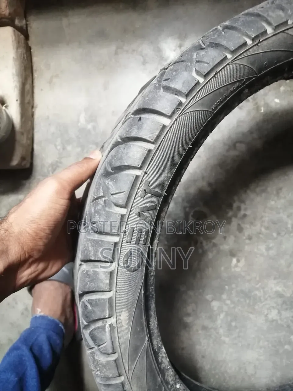 Ceat Tyre 100/90-17