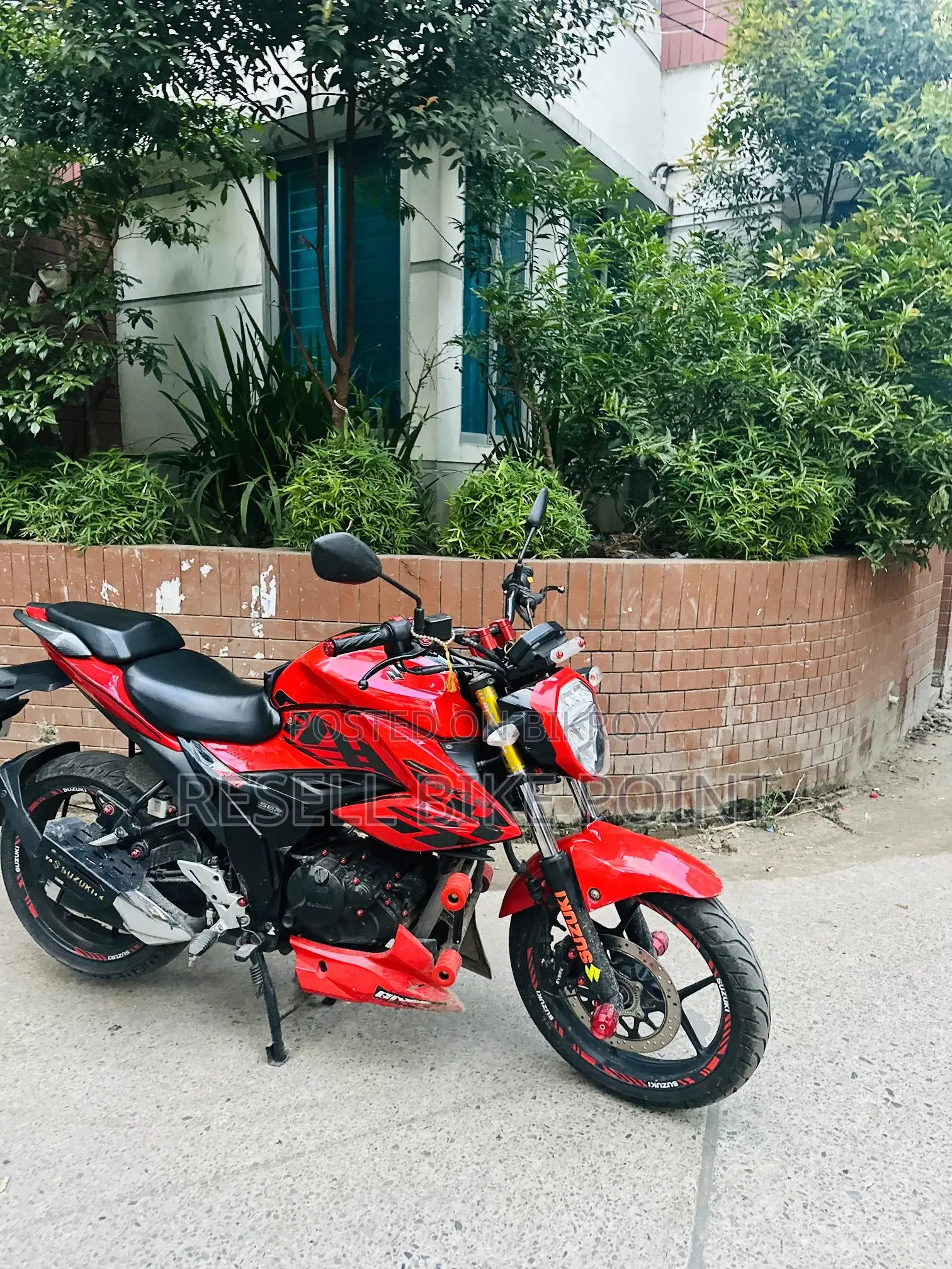 Suzuki 2022 Red