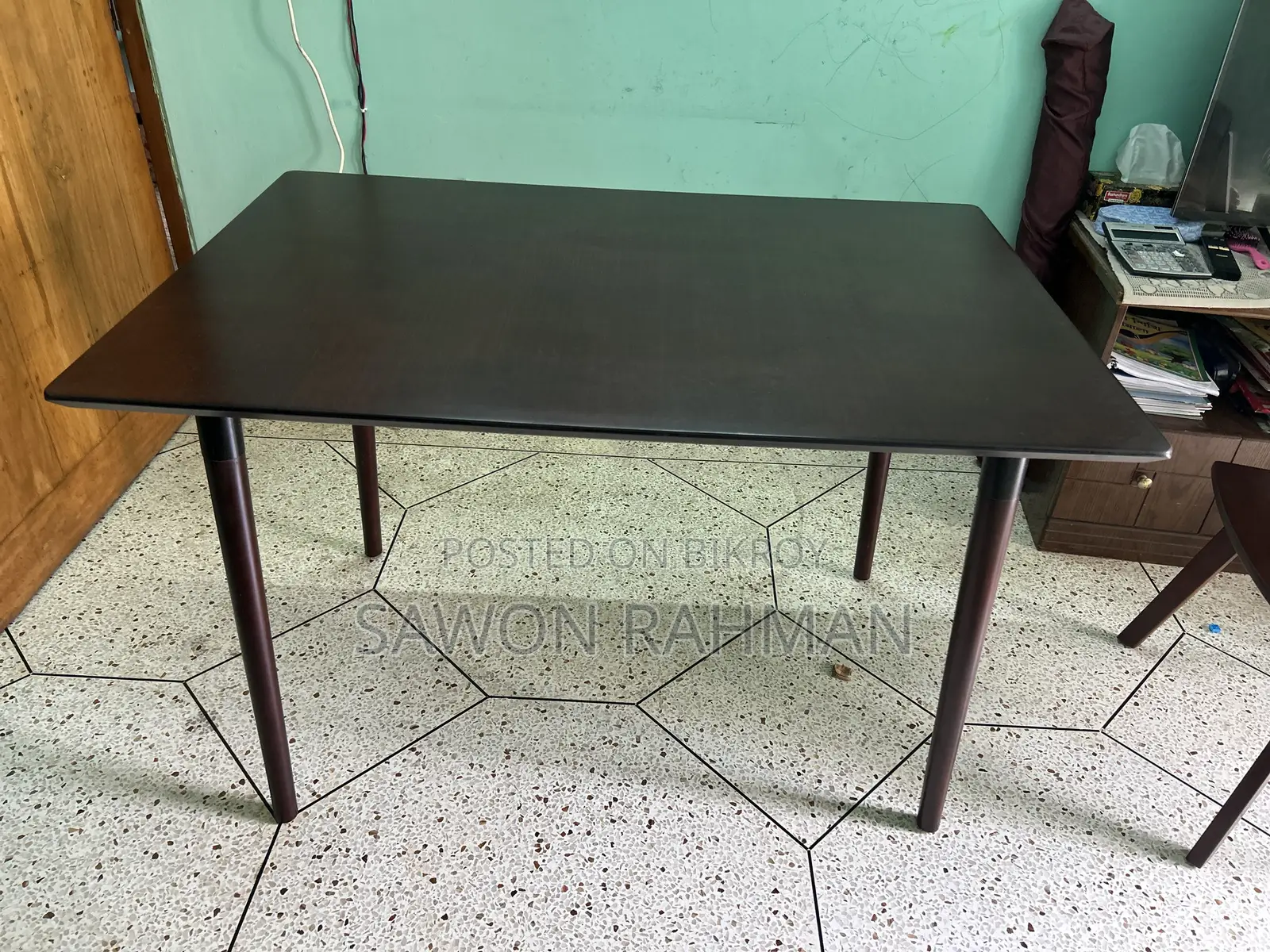 Regal Pearl Wooden Dining Table Chair