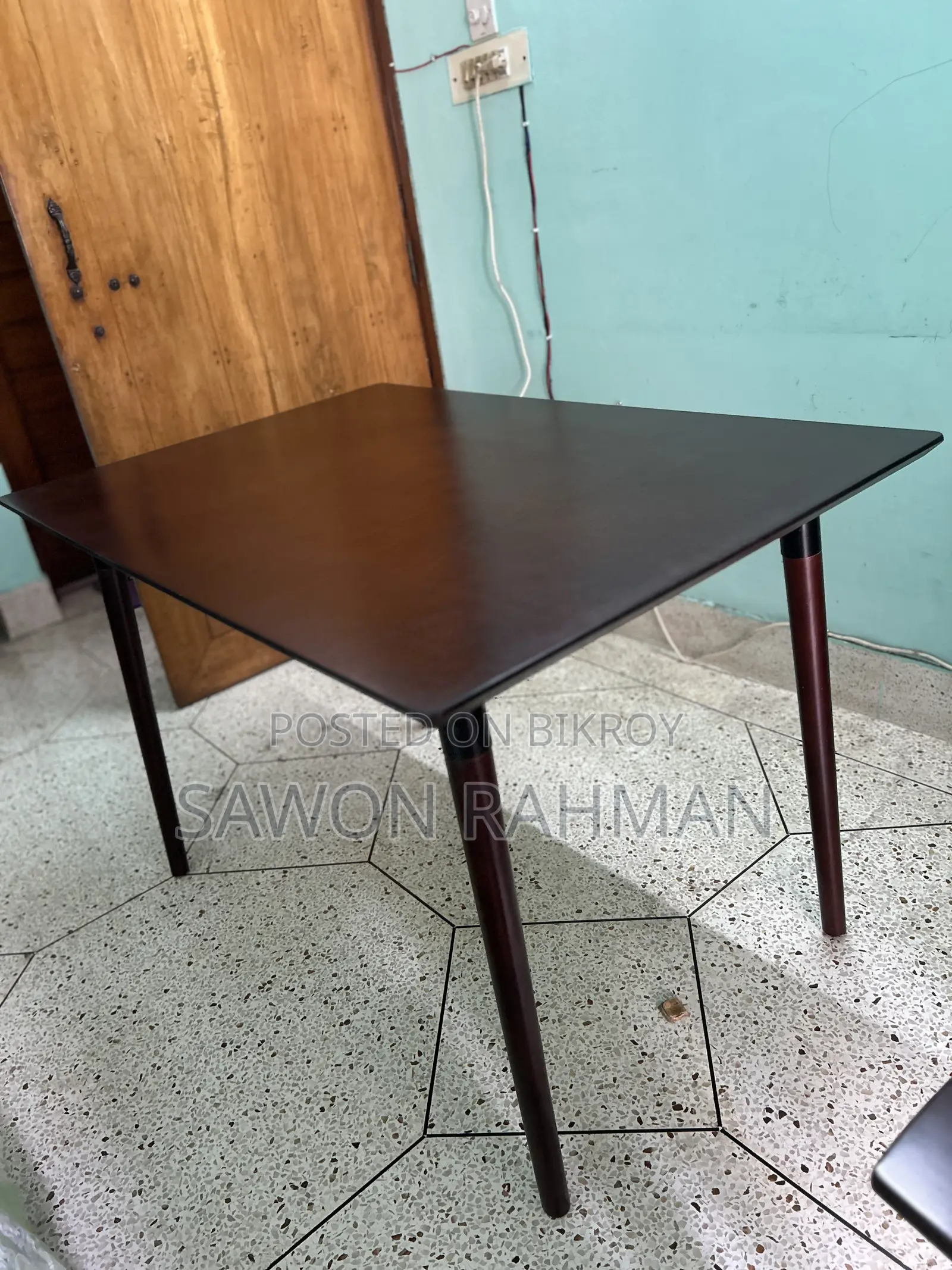 Regal Pearl Wooden Dining Table Chair