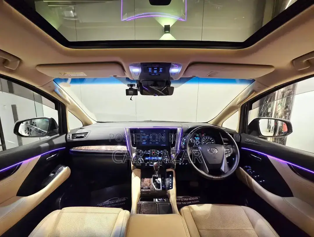 Toyota Alphard 2.5 Hybrid AWD 2019 Black