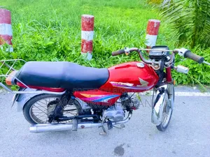 হোন্ডা ২০০৯ রেড