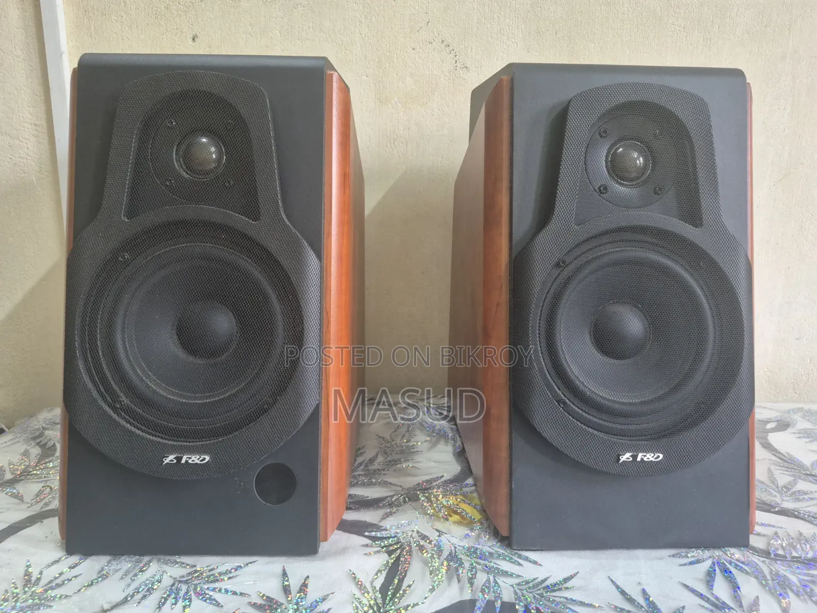 F D R60bt Bookshelf Speaker
