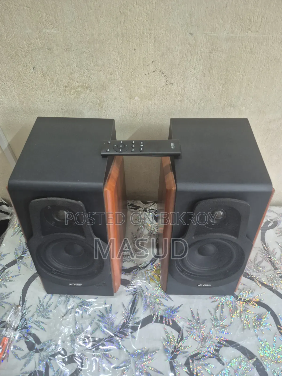 F D R60bt Bookshelf Speaker