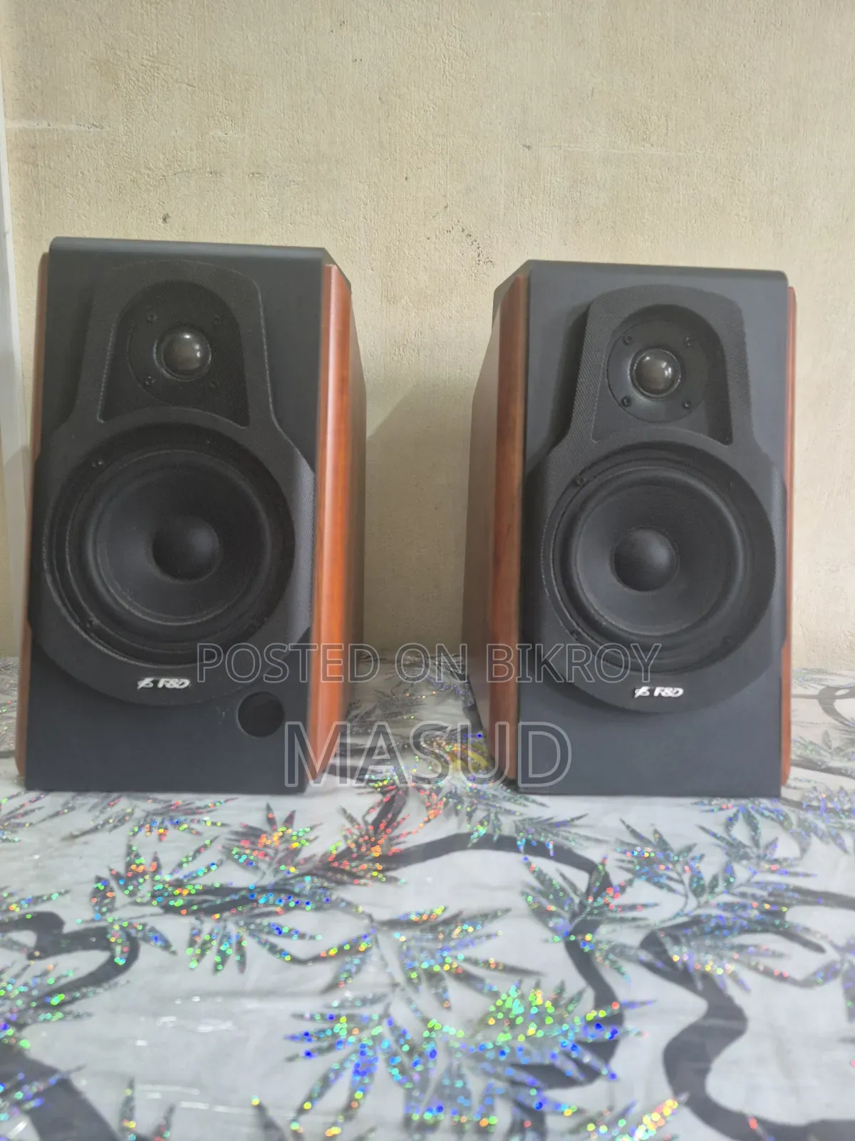 F D R60bt Bookshelf Speaker