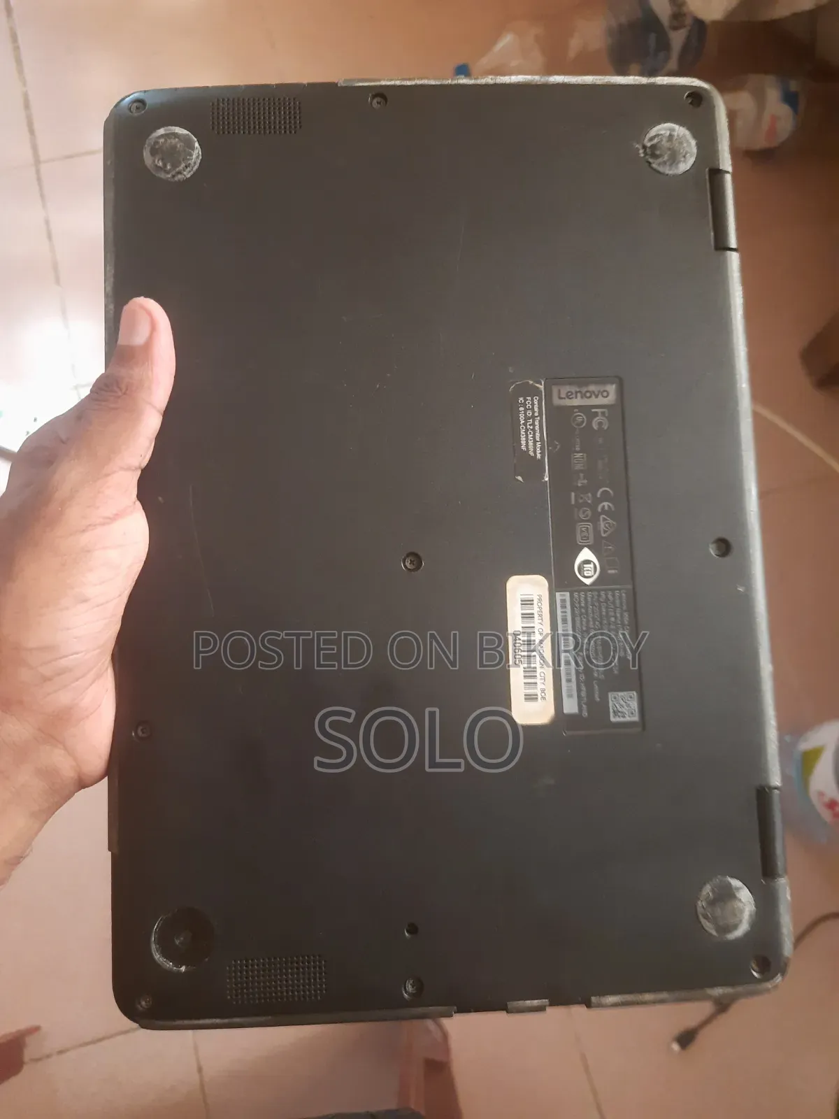 Laptop Lenovo 300e 4GB HDD 128GB