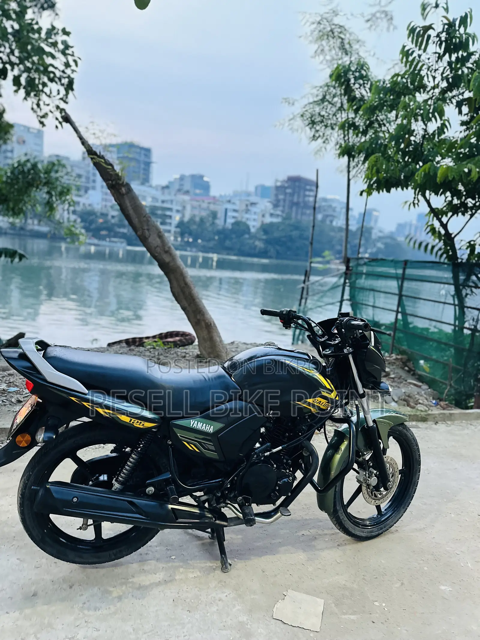 Yamaha 2023 Black
