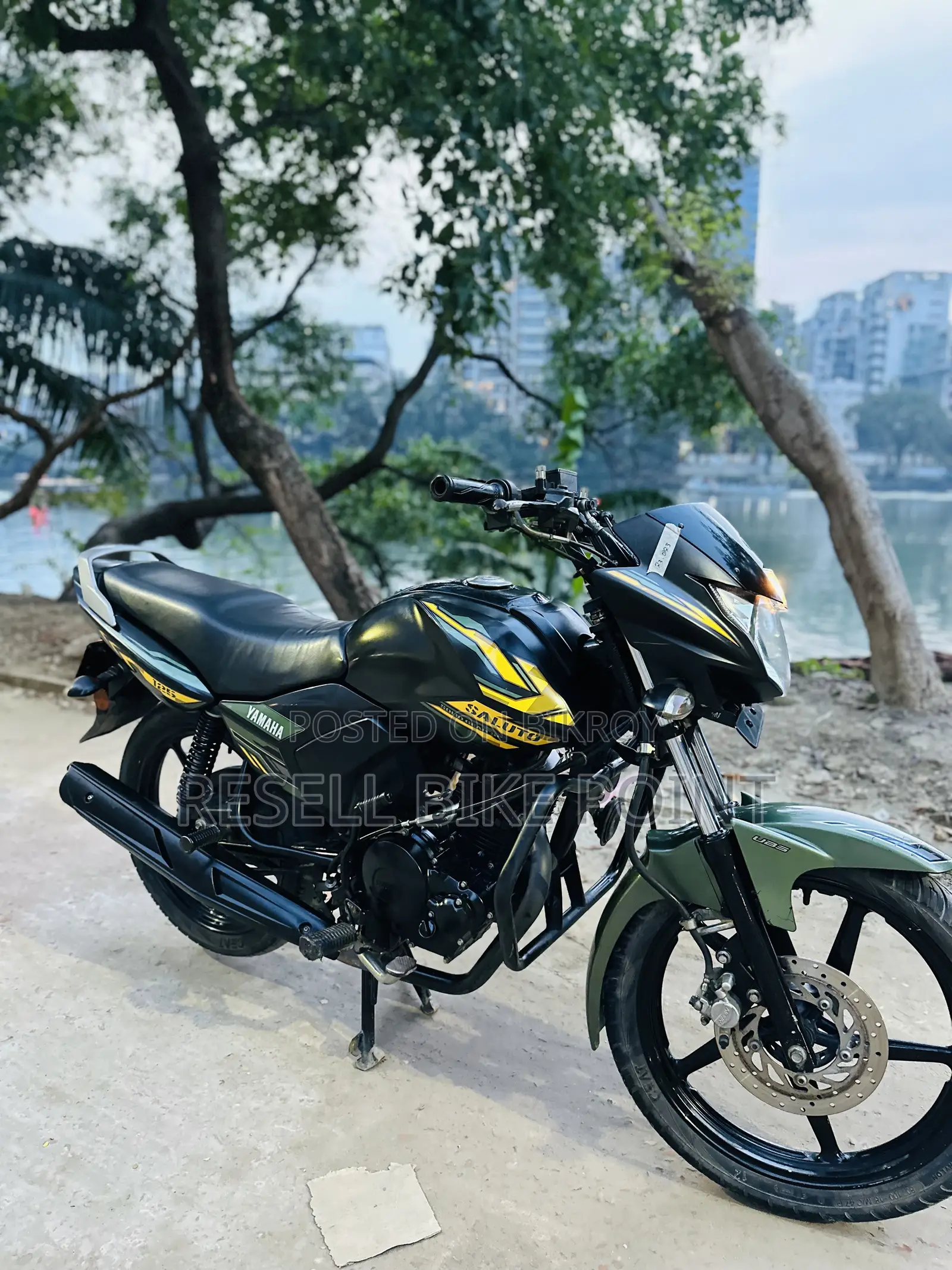 Yamaha 2023 Black