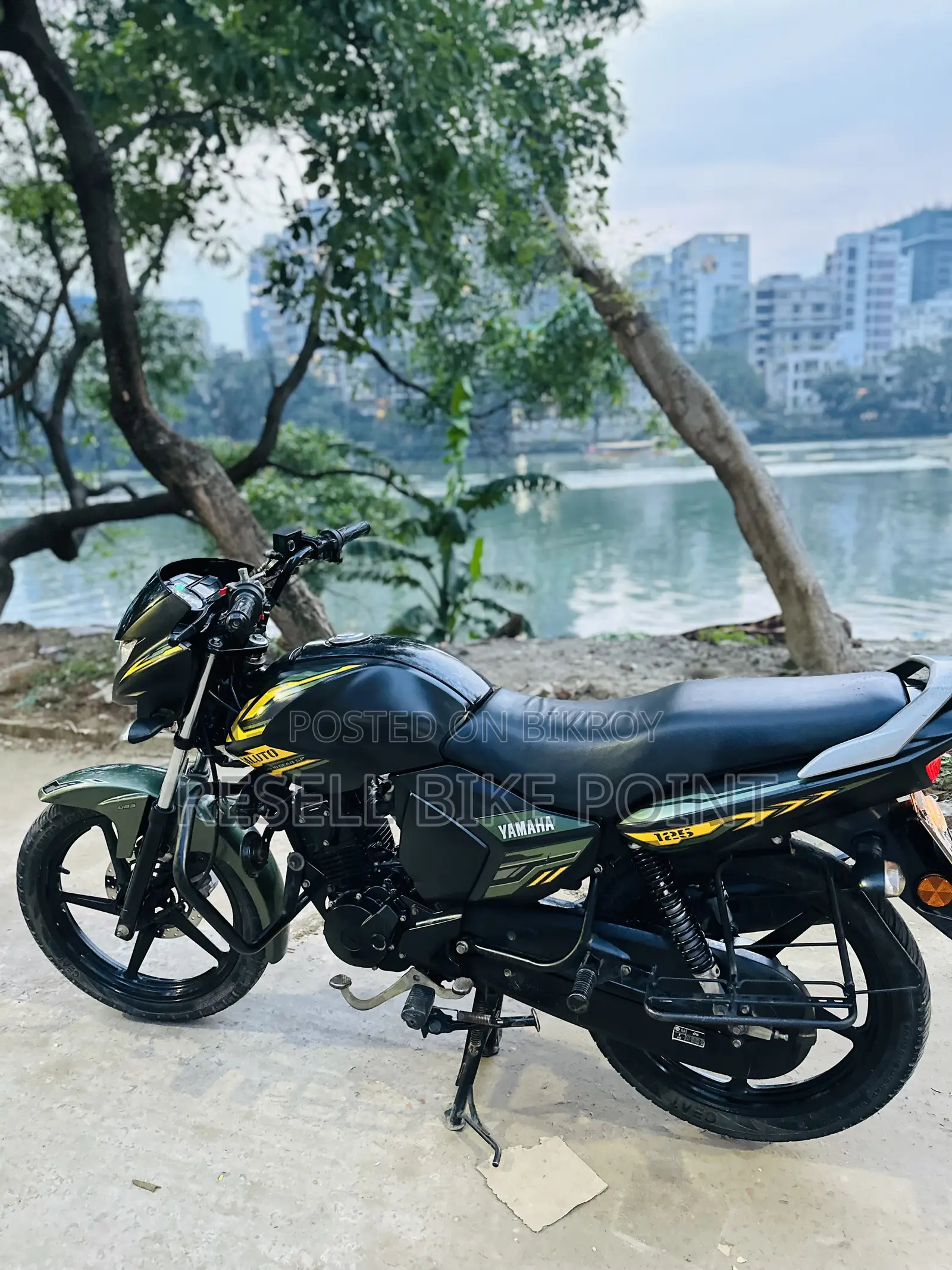 Yamaha 2023 Black