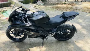 Yamaha R1 2025 Black