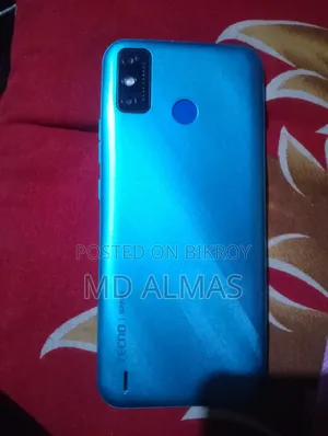 টেকনো স্পার্ক ৭ ৩২ জিবি নীল
