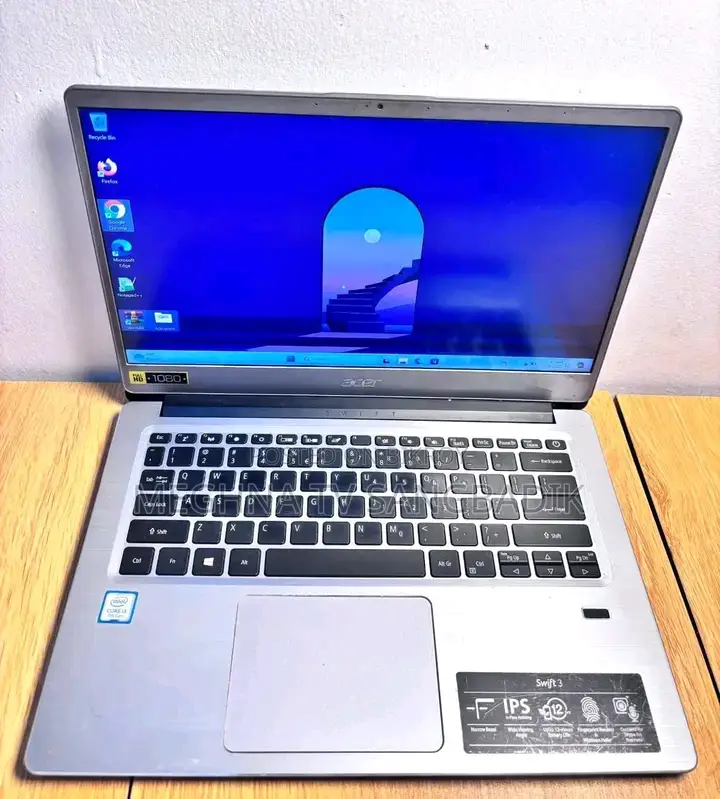 Laptop Acer 3GB Intel SSD 256GB