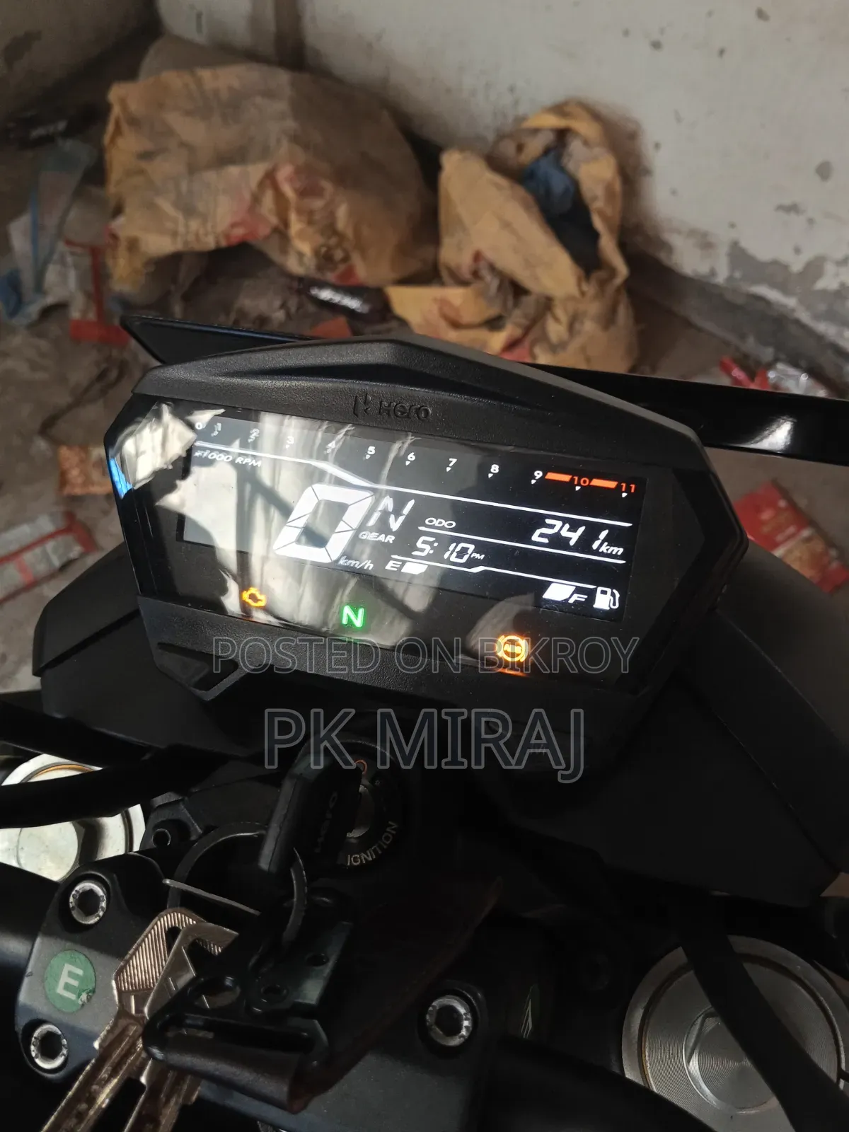 New Hero Thriller 160R 2026 Black