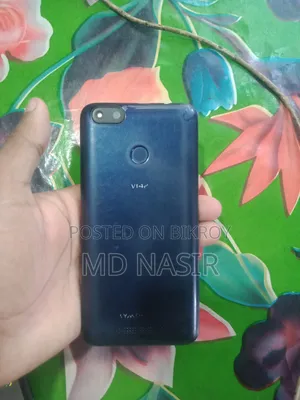 Symphony V142 8 GB Black