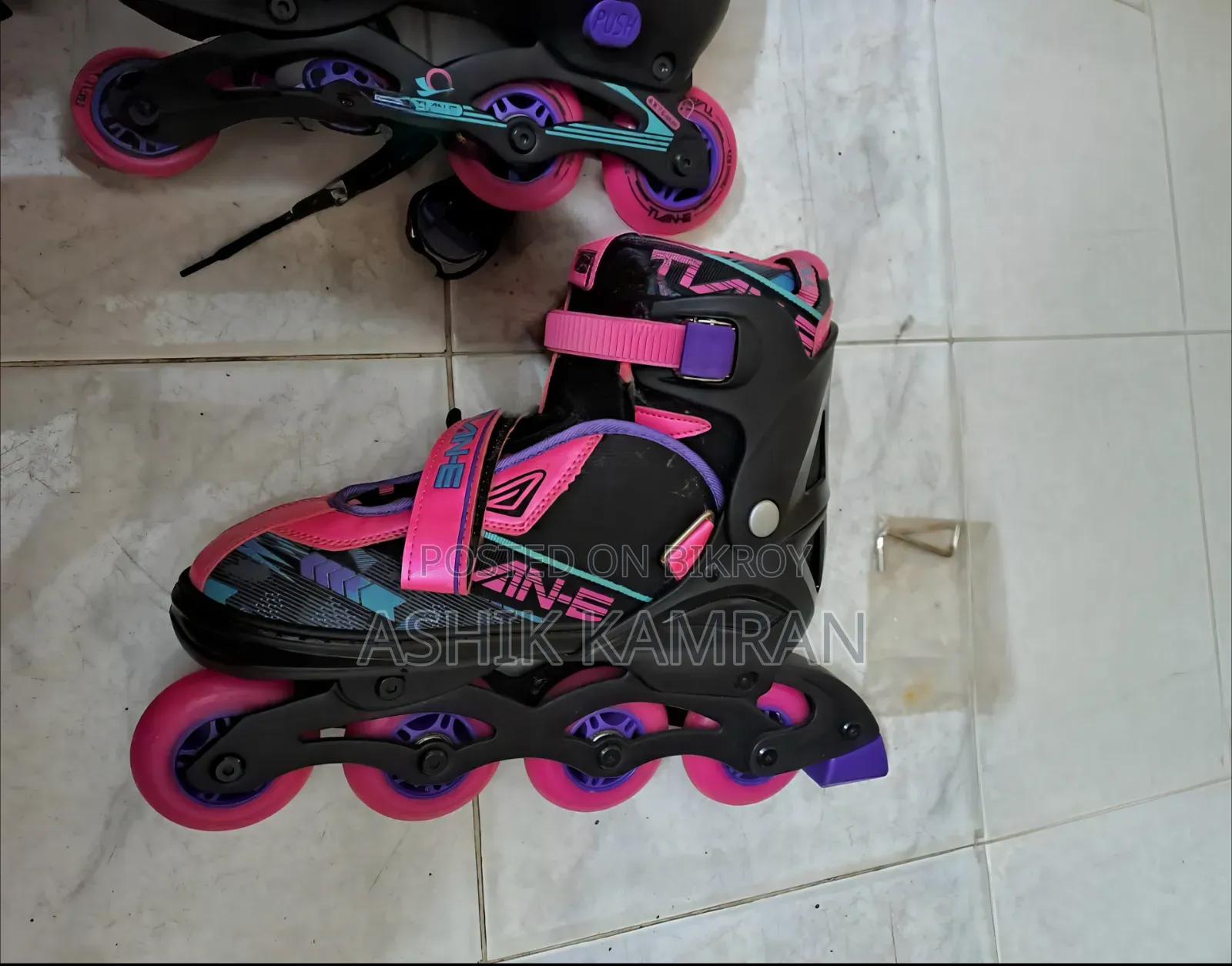 Tian-E Roller Skates