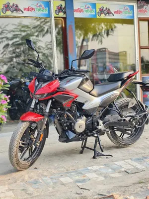 হিরো এক্সট্রিম ১২৫আর ২০২৫ অরেঞ্জ