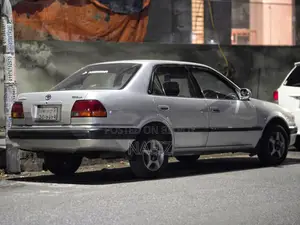 Toyota Corolla 1997 Silver