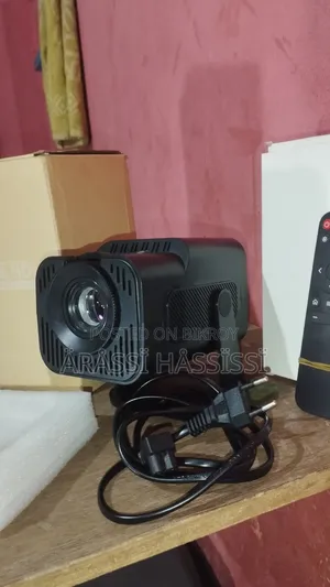 Hy Mini 320 Projector