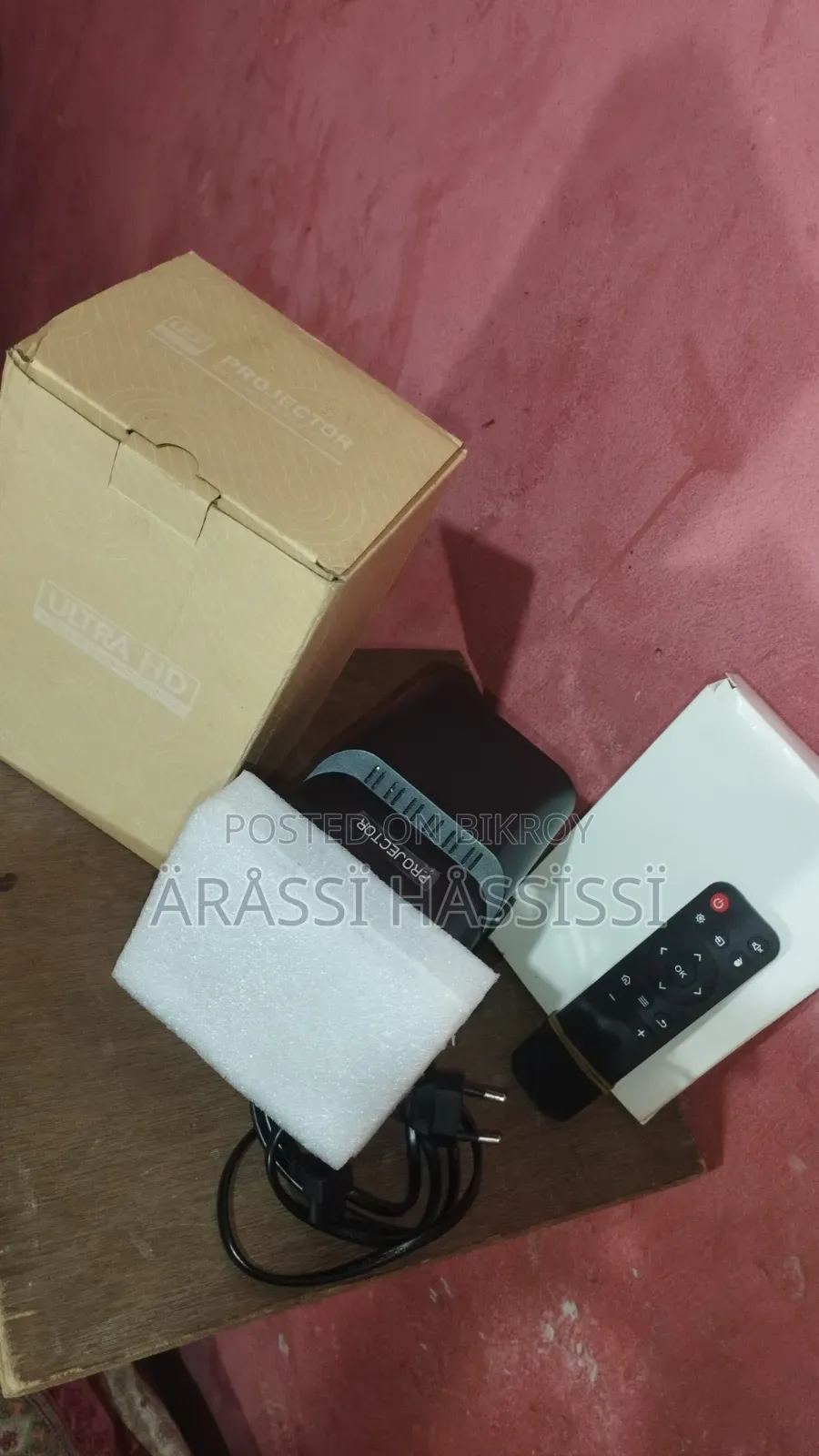 Hy Mini 320 Projector