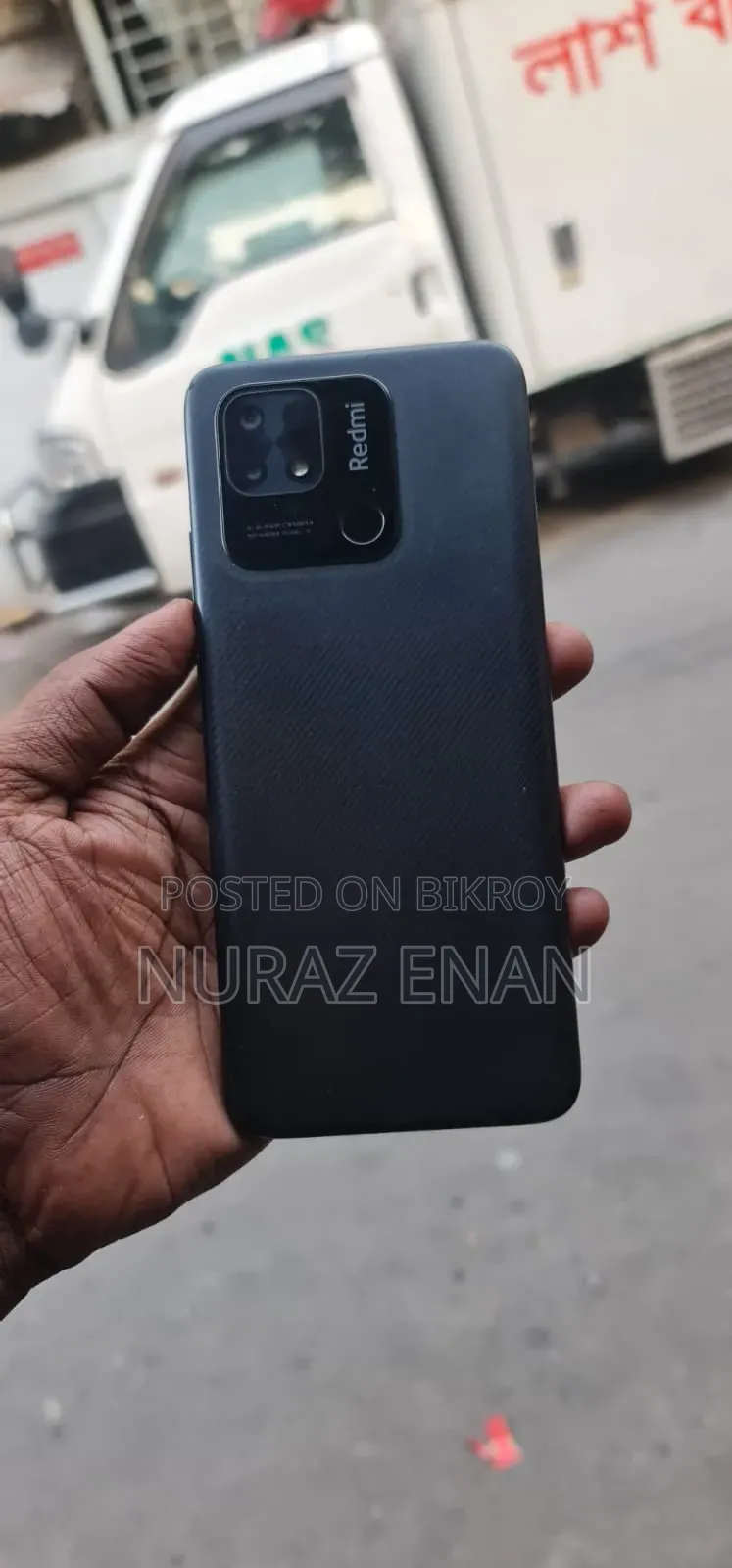 Realme 4 GB Black