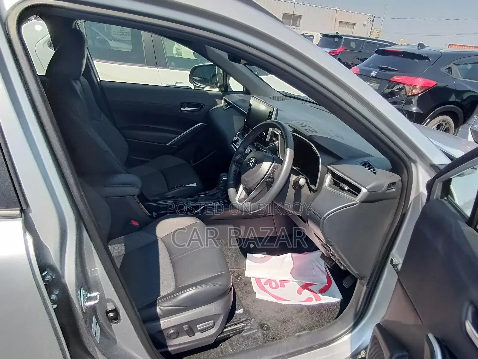 New Toyota Corolla Cross 1.8 Hybrid Front Wheel Drive 2022 Ivory