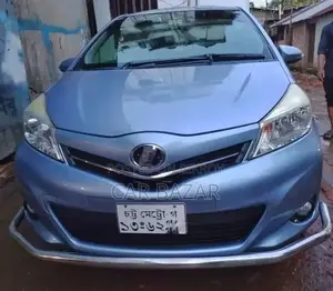 Toyota Vitz 1.3 Front Wheel Drive 5-door 2011 Green