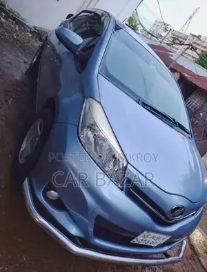 টয়োটা ভিটস ১.৩ ফ্রন্ট-হুইল ড্রাইভ ৫-ডোর ২০১১ গ্রিন