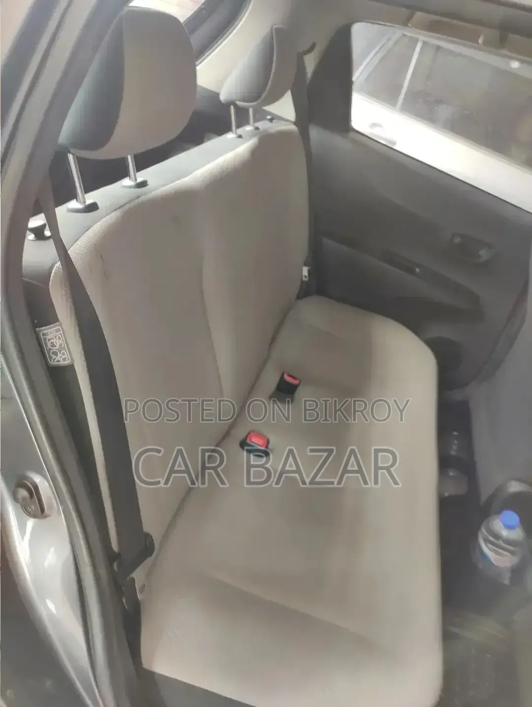 Toyota Vitz 1.0 Front-Wheel Drive 5-Door 2011 Gray