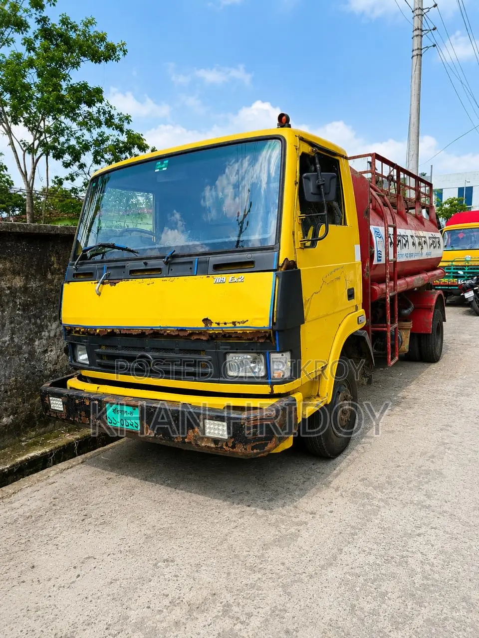 Tata Tank Lorry 709
