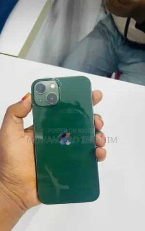 Apple iPhone 13 128 GB Green