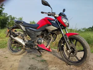 TVS Raider 125 2022 Red