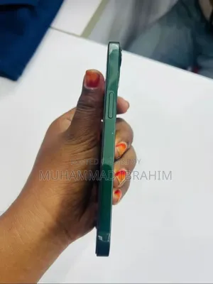 Apple iPhone 13 128 GB Green
