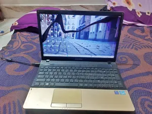 Laptop Samsung NP300E5Z 8GB Intel Core I3 HDD 512GB