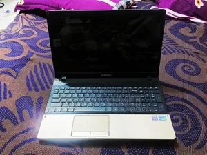 Laptop Samsung NP300E5Z 8GB Intel Core I3 HDD 512GB